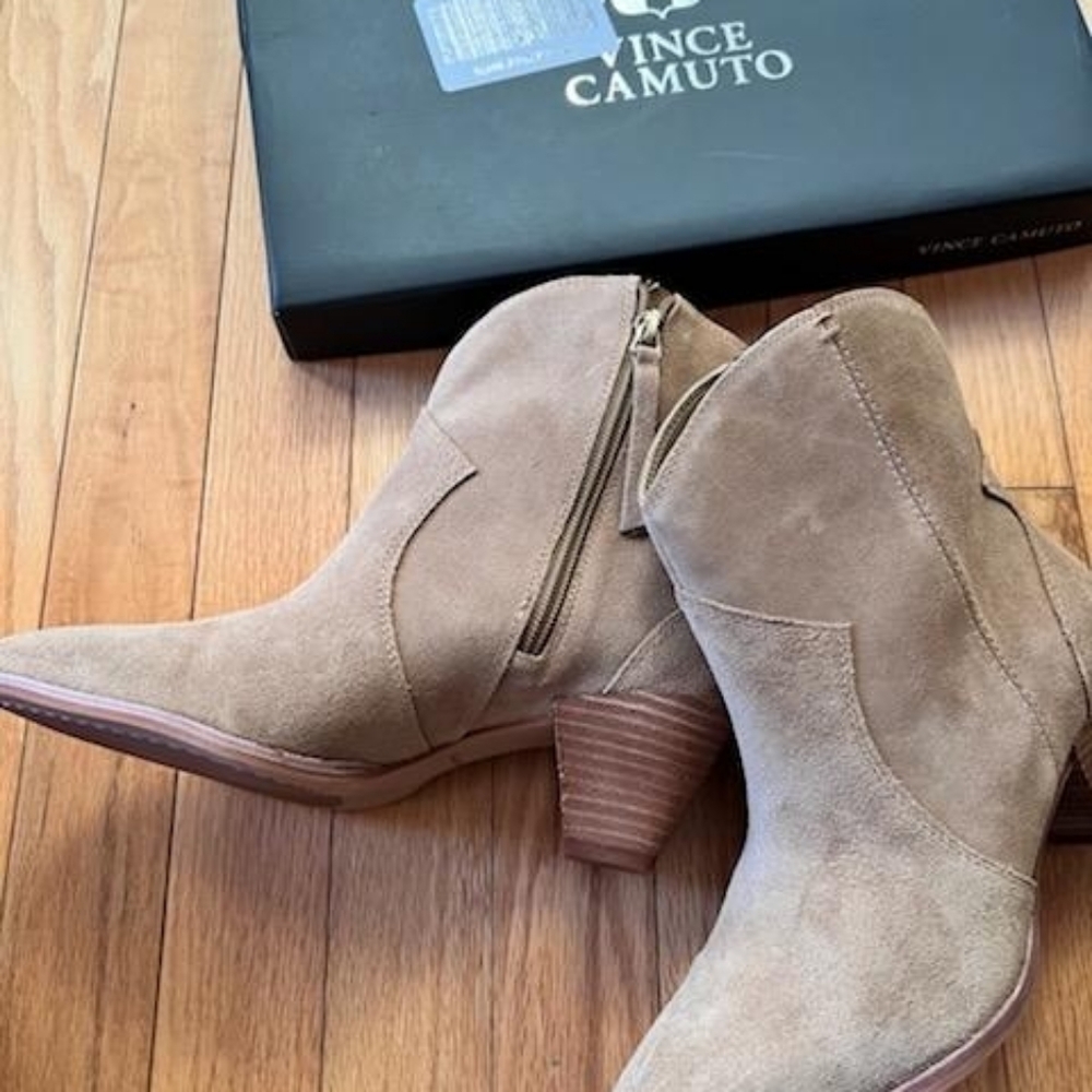 NIB! Vince Camuto Booties - Picture 5 of 9